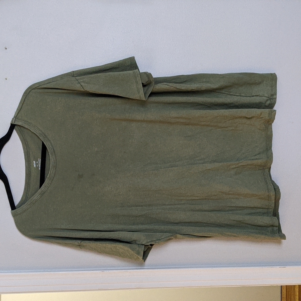 Aerie green distressed t-shirt size XL